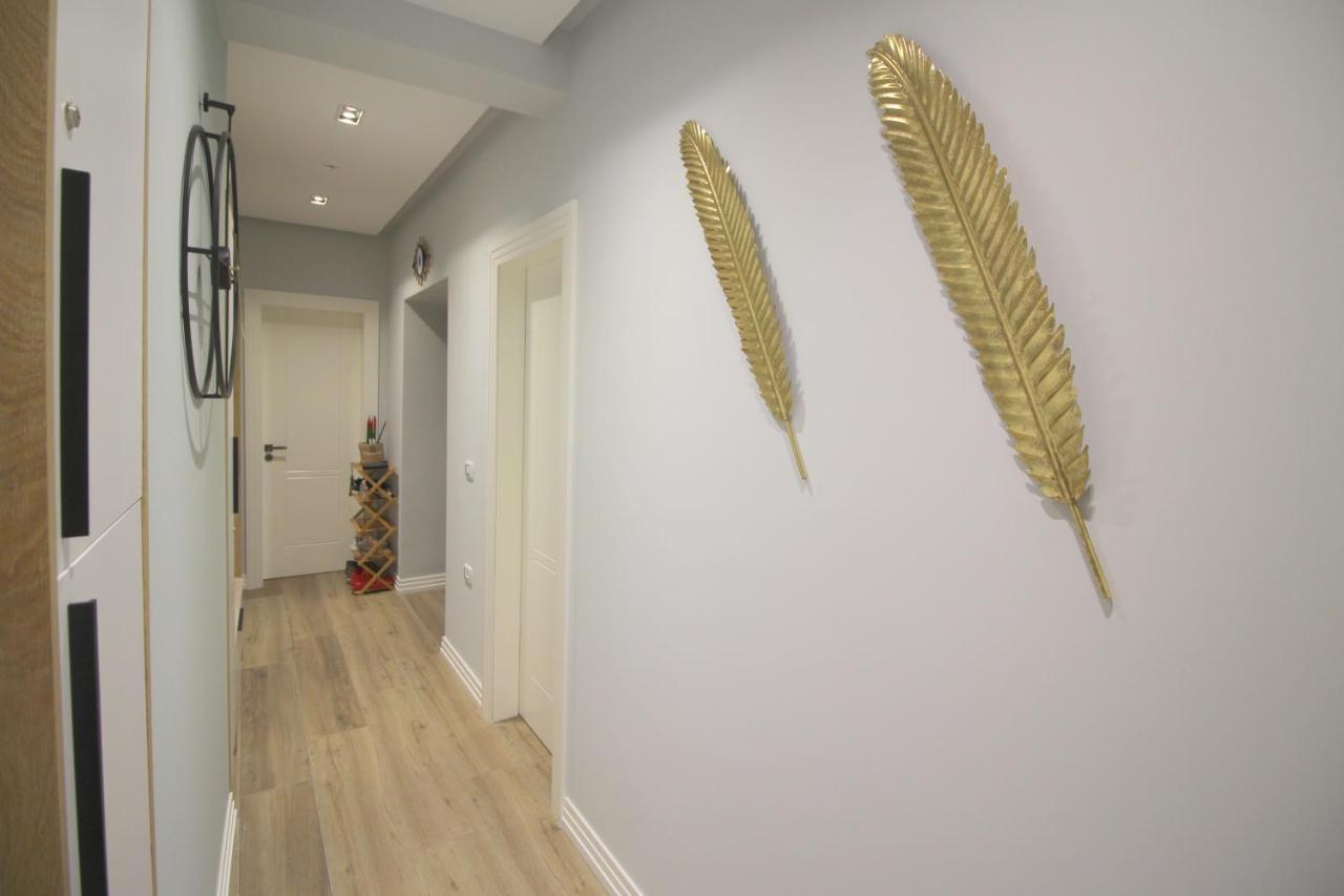 Ngjela Apartamento
