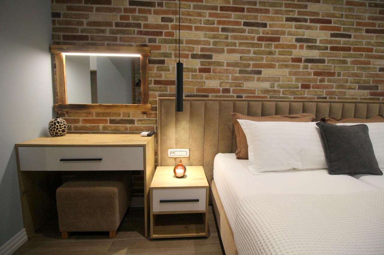Ngjela Apartamento